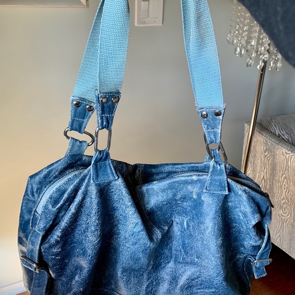 Distressed look bag; Moroccan leather; artisan - Picture 3 of 7